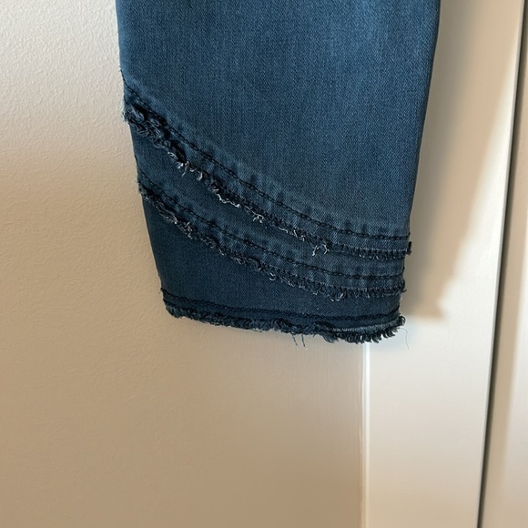 Charlie B Frayed Hem Ankle Jeans in Balsam - Picture 8 of 11